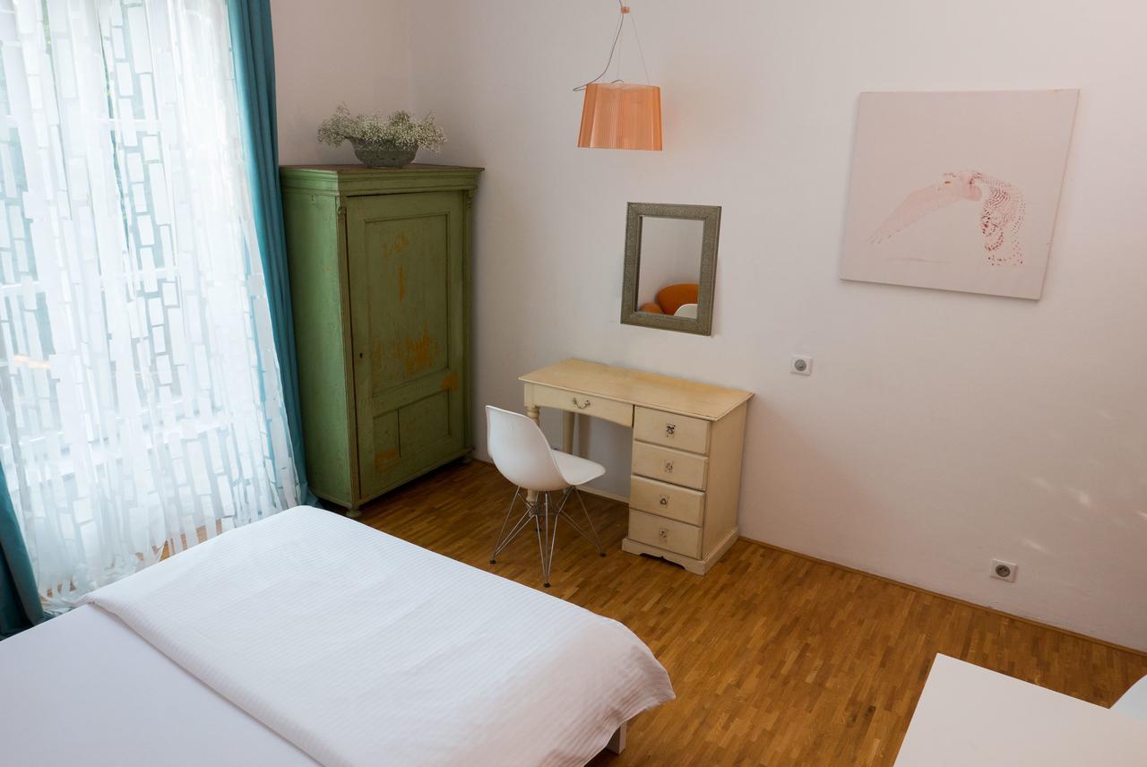 Design Apartments In Park 브르노 외부 사진